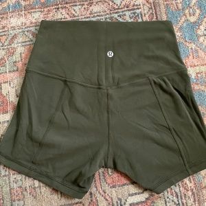 Lululemon Align High-rise Short 4”